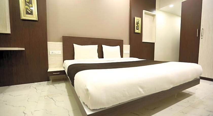 Hotel Madhuri Executive