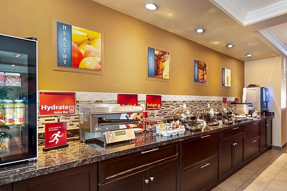 Best Western Plus Peace River Hotel & Suites