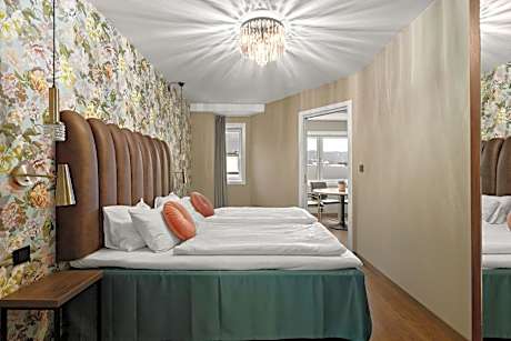 Two-Bedroom Apartment - Non-Smoking