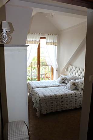 Classic Double Room with Balcony