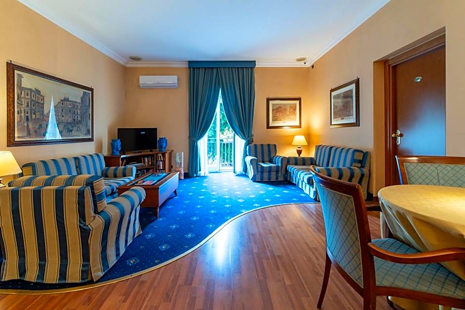 Massimo Plaza Hotel