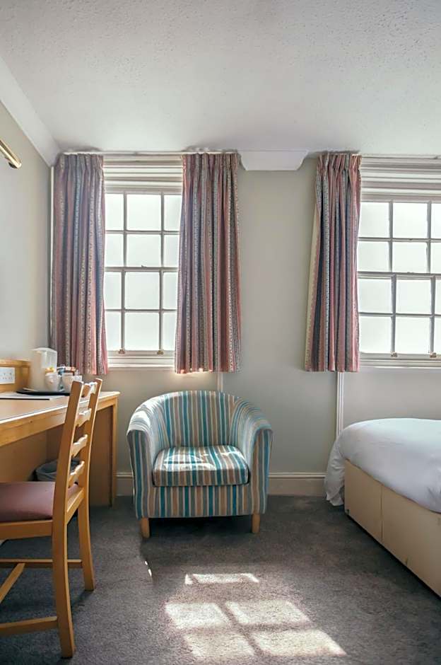 Royal Hotel, Bar & Grill