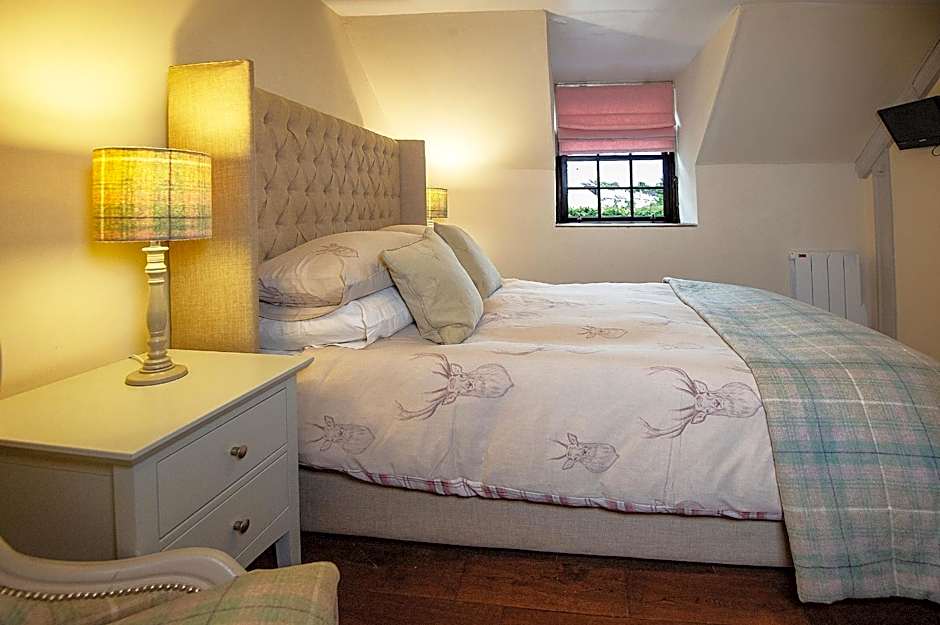 The Falls Of Dochart Inn