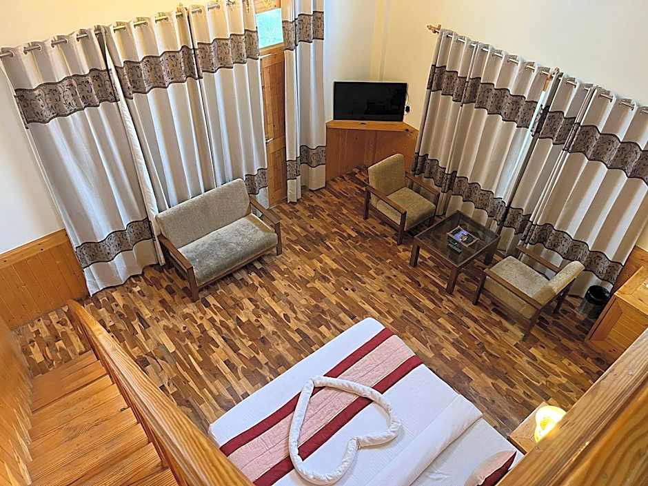 Hotel Chandertal Regency