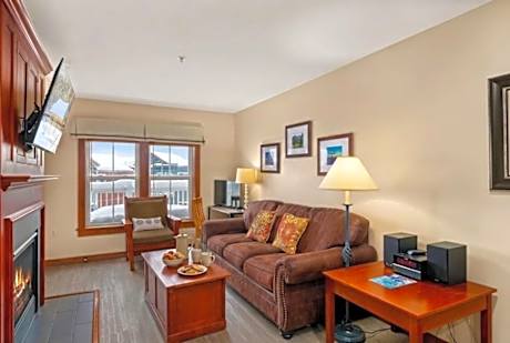 No Resort Fee Ski-InOut Hot Tub Pool View Balcony Sleeps 4