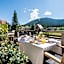 Helmhotel