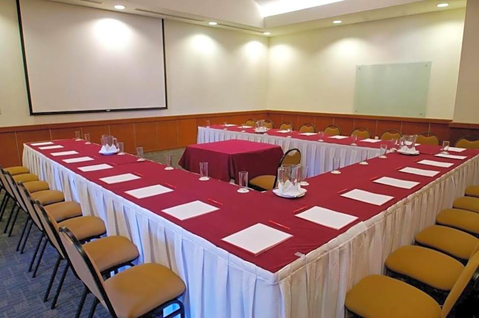 Fiesta Inn Express Puebla Finsa