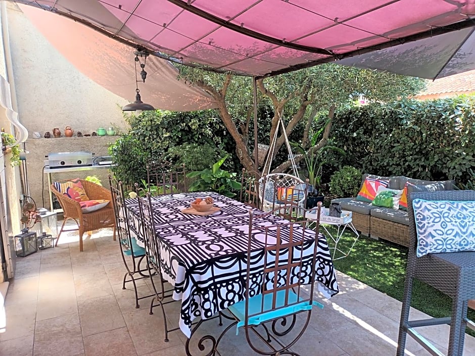 Jolie Villa Lalou Côte D'Azur Trois Chambres – Frejus, ID