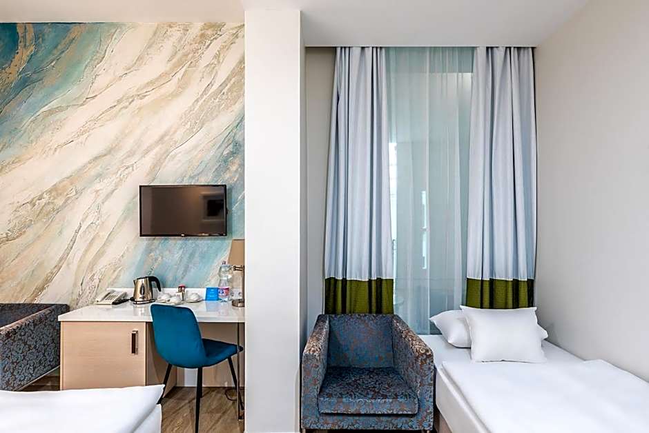 Atrium Fashion Hotel