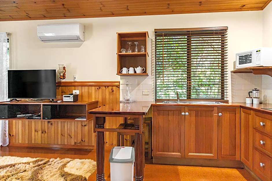 Montville Country Cabins