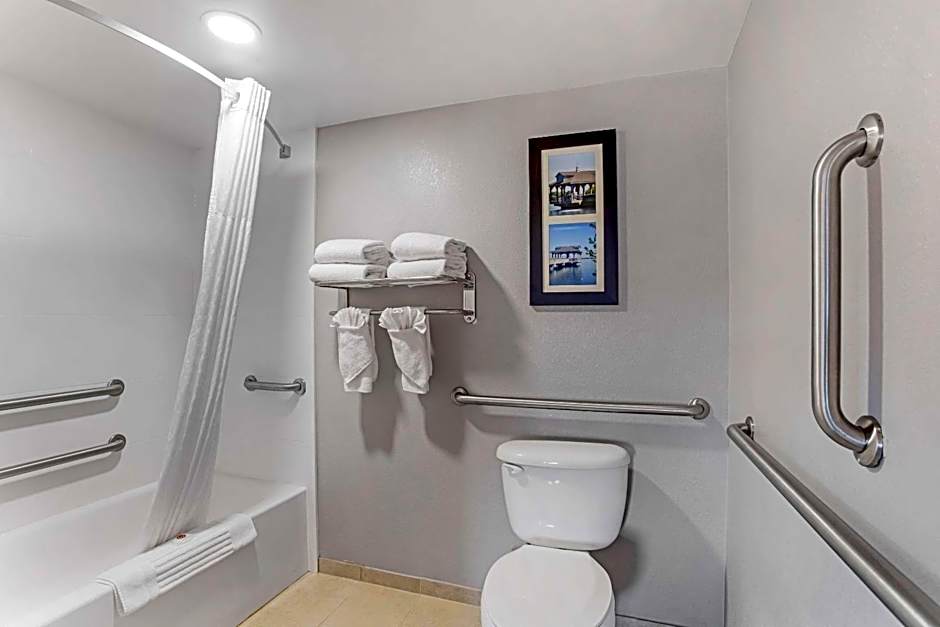 Comfort Suites near Birkdale Village - Huntersville