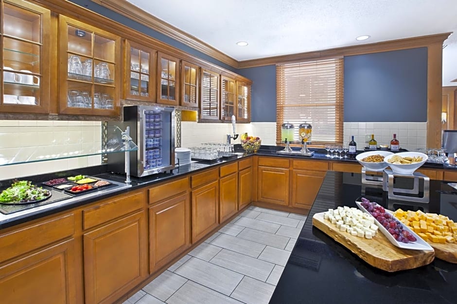 Homewood Suites Dayton-Fairborn – Fairborn, OH