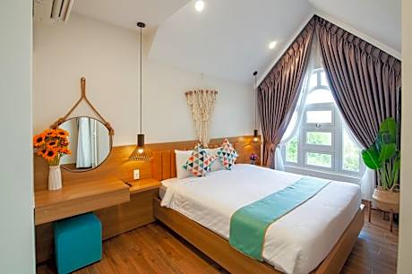 King Room with Balcony