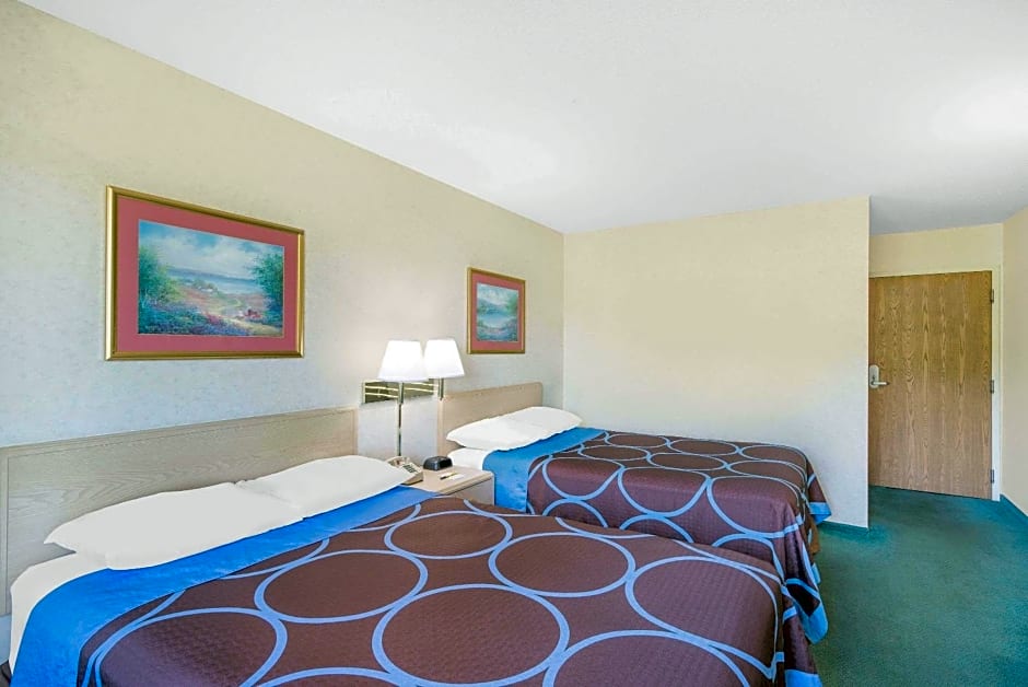 Super 8 by Wyndham Canandaigua