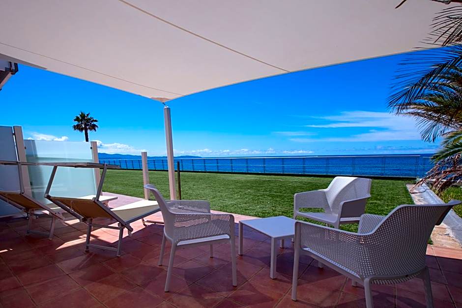 Photo 1 of 4 of Terrace