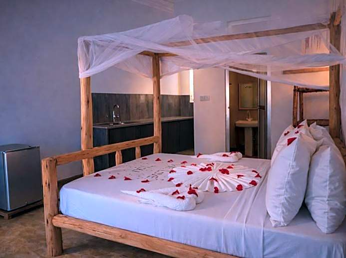 AROYA Boutique Hotel
