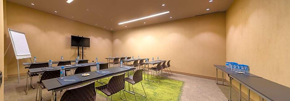 Aravaca Village Hotel