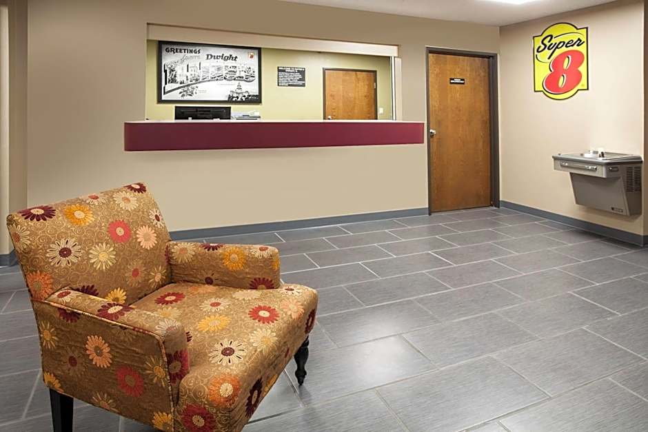 Super 8 by Wyndham Dwight