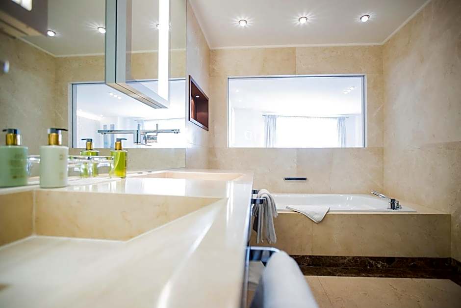 Iris Porsche Hotel & Restaurant