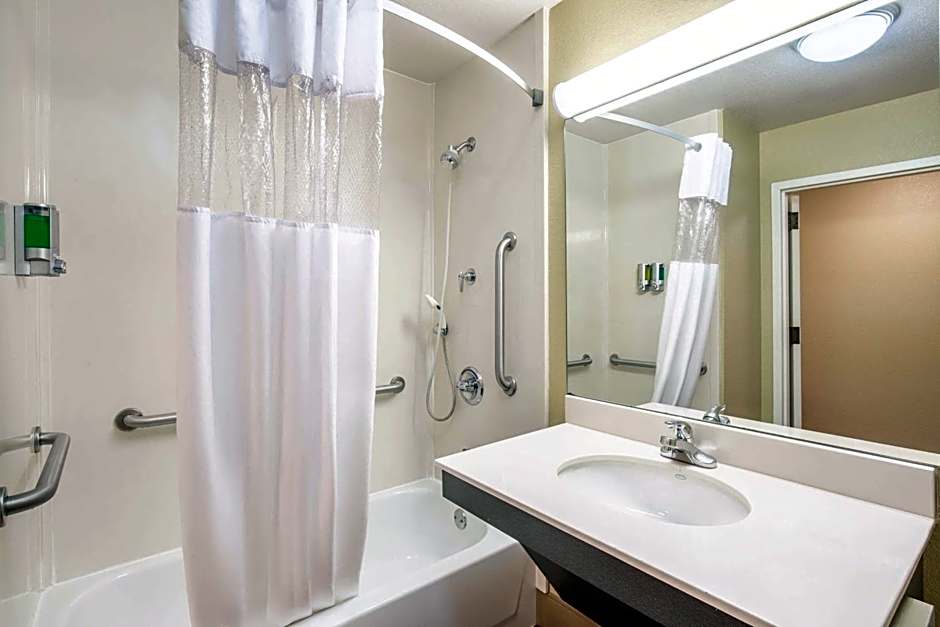 La Quinta Inn & Suites by Wyndham Bentonville