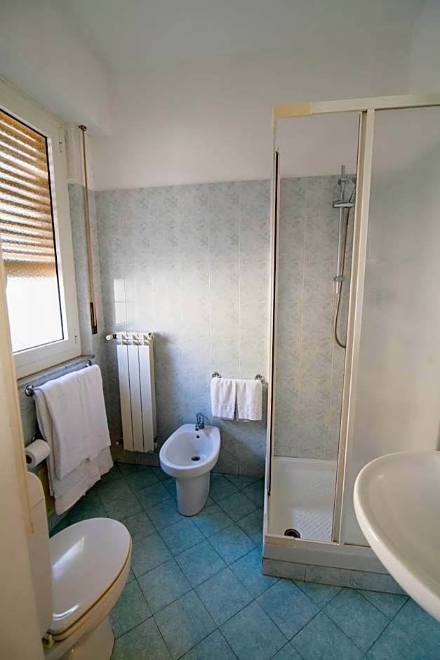 Photo 1 of 5 of Economy 1 Double Bed or 2 Beds