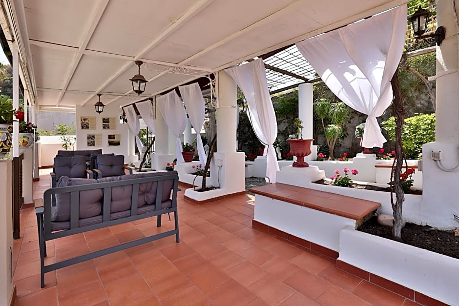 Hotel Villa De Pasquale Lipari