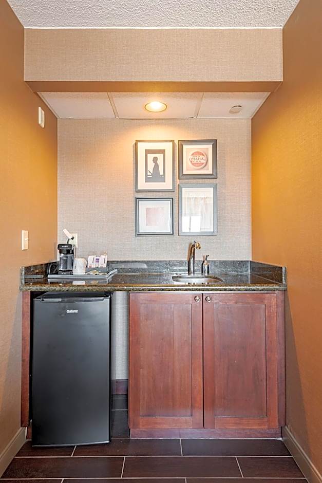 Wyndham Omaha/West Dodge