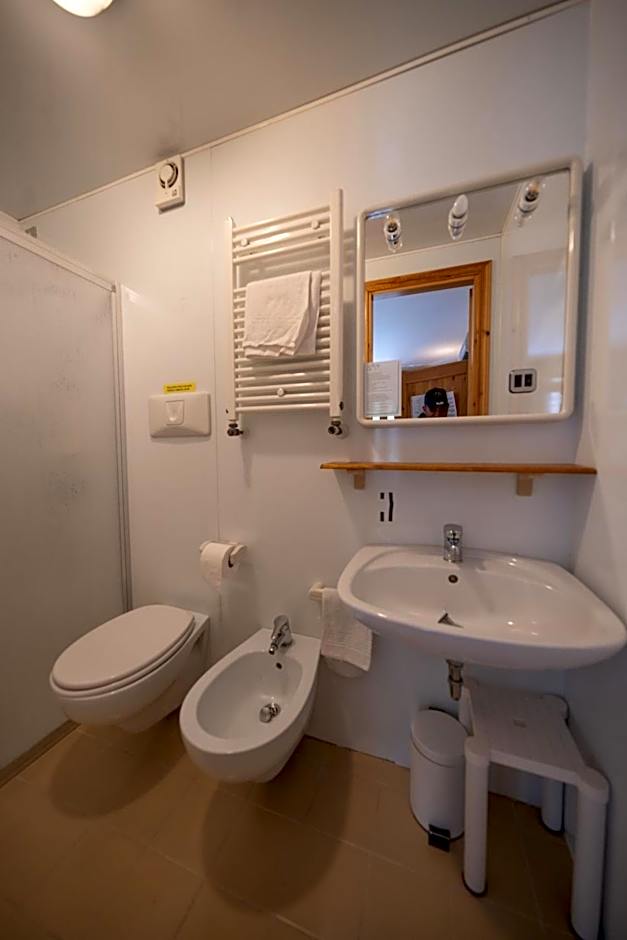 Hotel Griglieria Pizzeria Gnomo Goloso