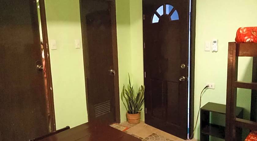 Antonios Pension House