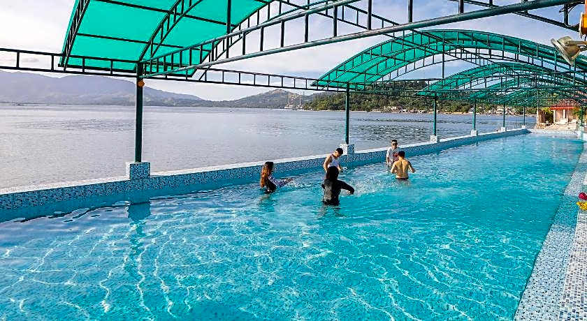 Whiterock Beach Hotel and Waterpark