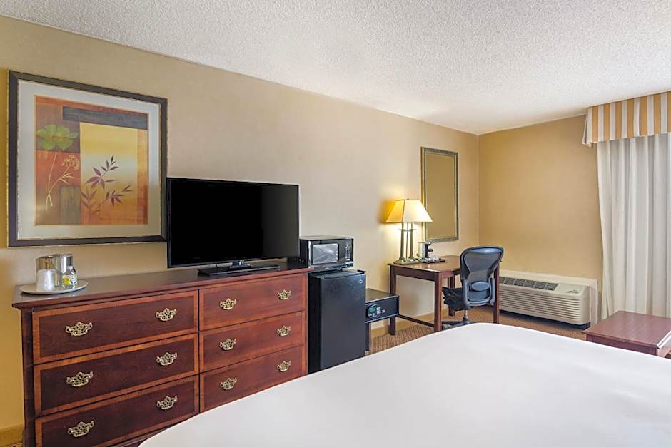 Red Lion Hotel & Conference Center Cheyenne