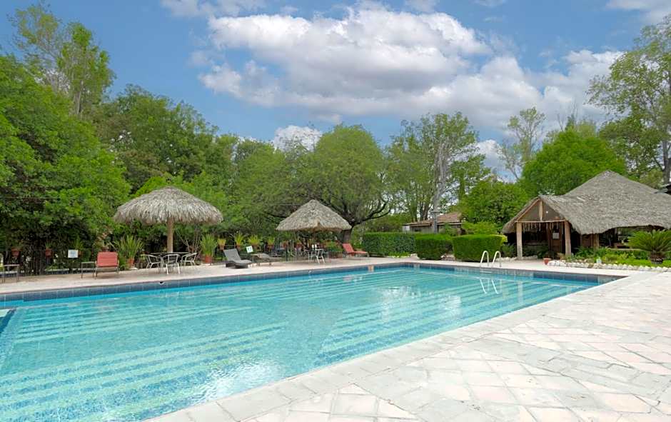 Atotonilco Hotel & Club