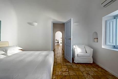 Aida Suite with Caldera View