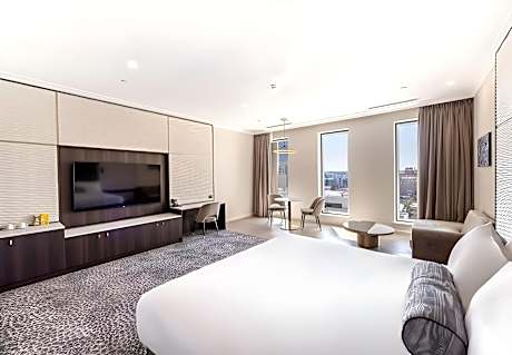 Club River View Room King