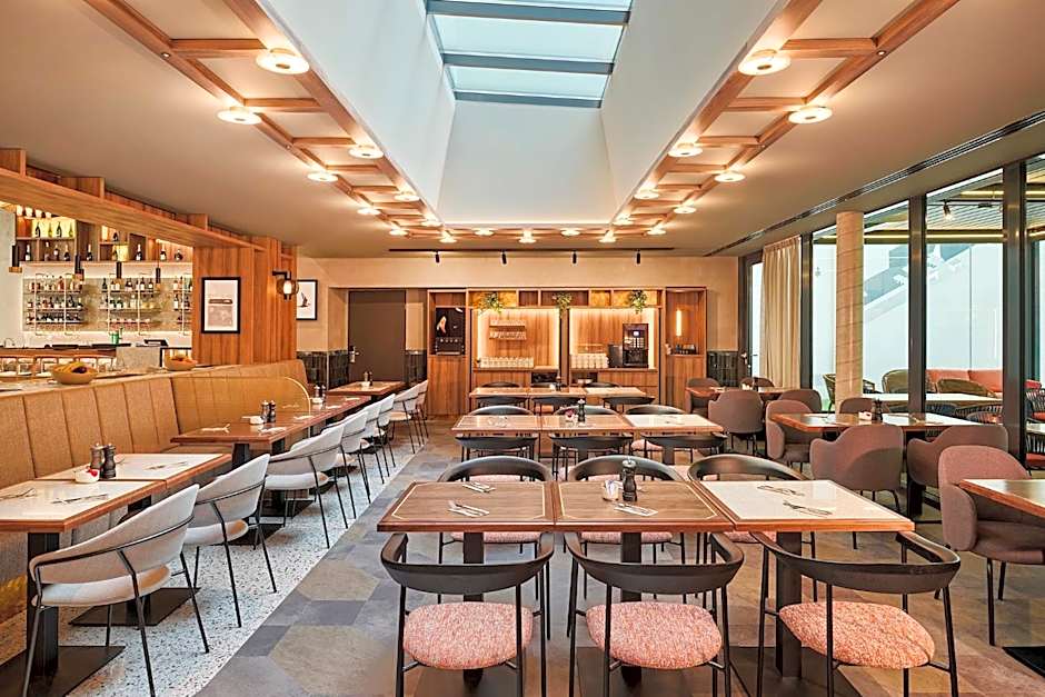 D8 Hotel