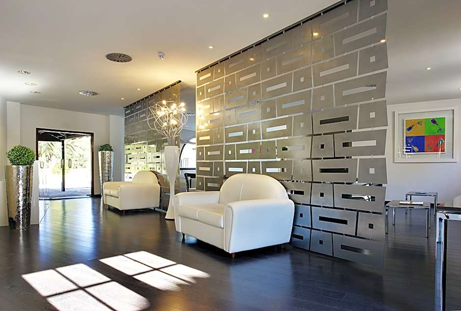 Occidental Pueblo Acantilado