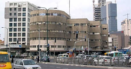 Begin19 Apartments & Hostel