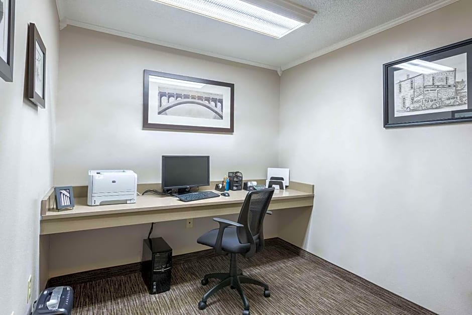 Country Inn & Suites by Radisson, Cookeville, TN