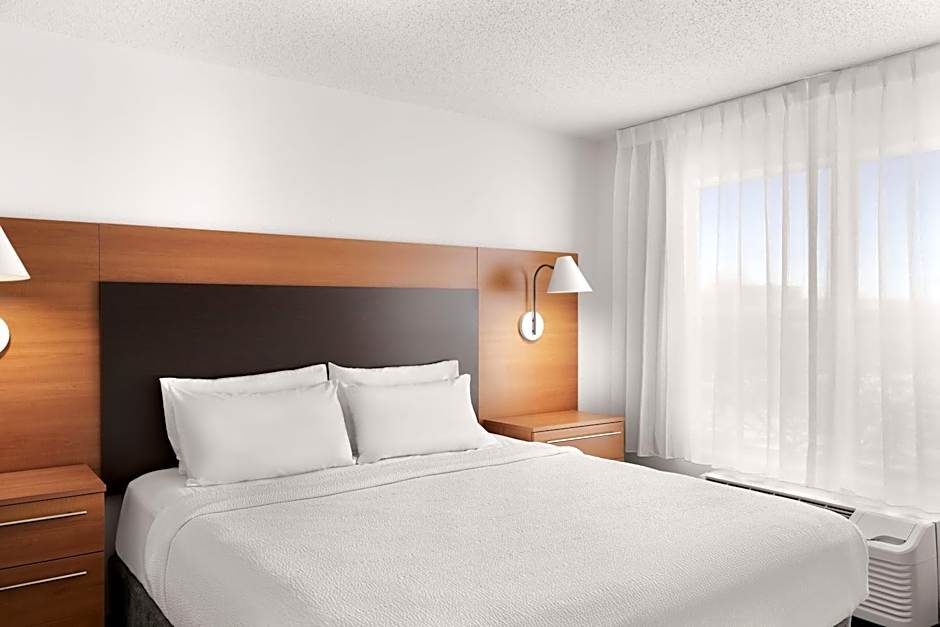 TownePlace Suites by Marriott Chicago Naperville