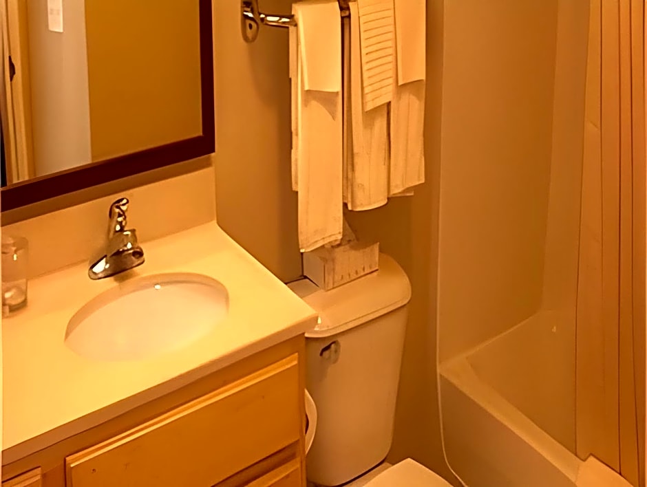 Candlewood Suites Milwaukee Brown Deer Hotel By IHG
