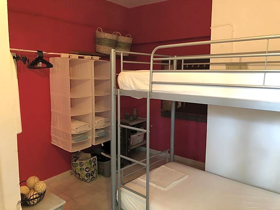 Rhodes Backpackers Boutique Hostel and Apartments