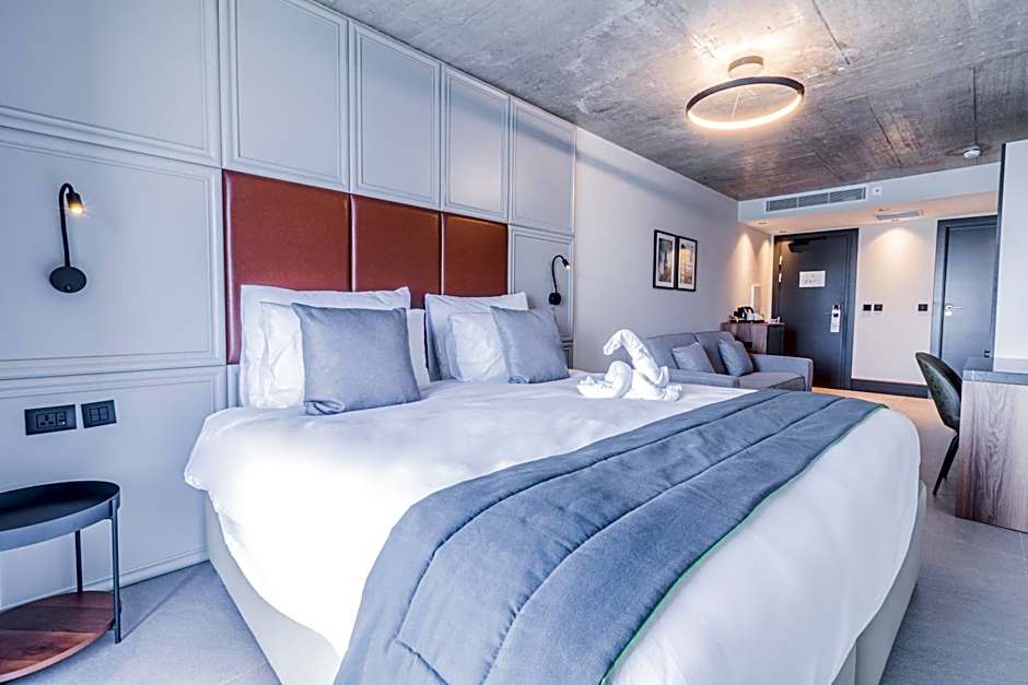 The Londoner Hotel Sliema