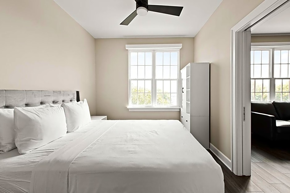 Bywater Suite Hotel