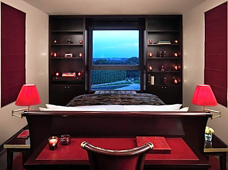 Tower King Suite
