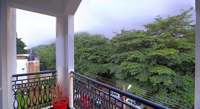 Lilac Hotel 3rd Block