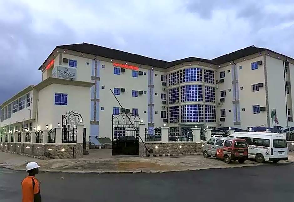 Photo 1 of 50 of Top Rate Hotel