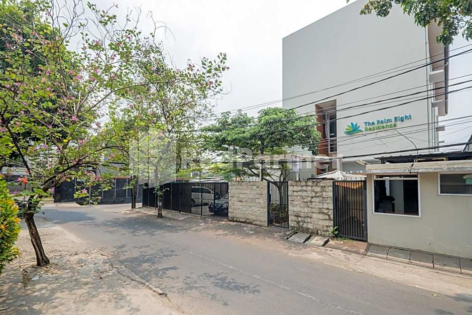 Palm Eight Mitra RedDoorz