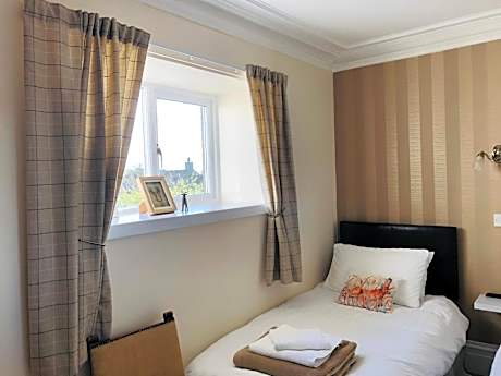 Twin Room with Bathroom