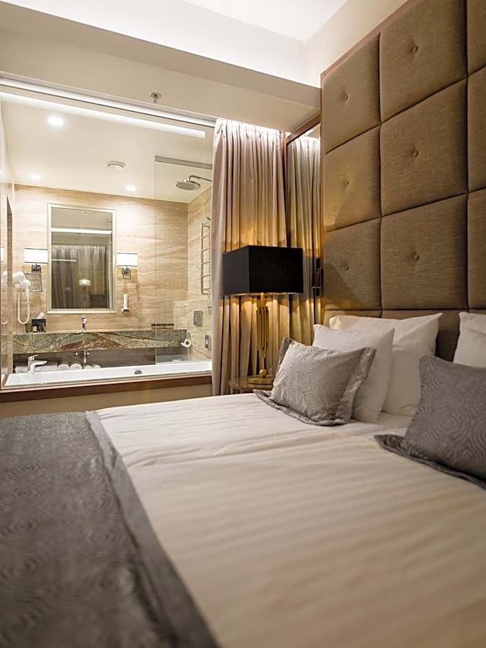 V Spa & Conference Hotel