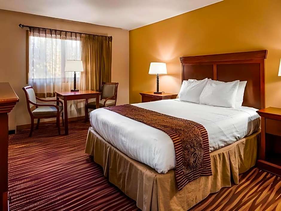 Best Western Lake Lucille Inn